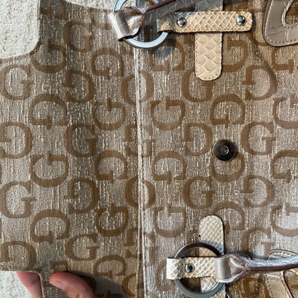 Y2K GUESS PURSE EXCELLENT CONDITION - Picture 4 of 5